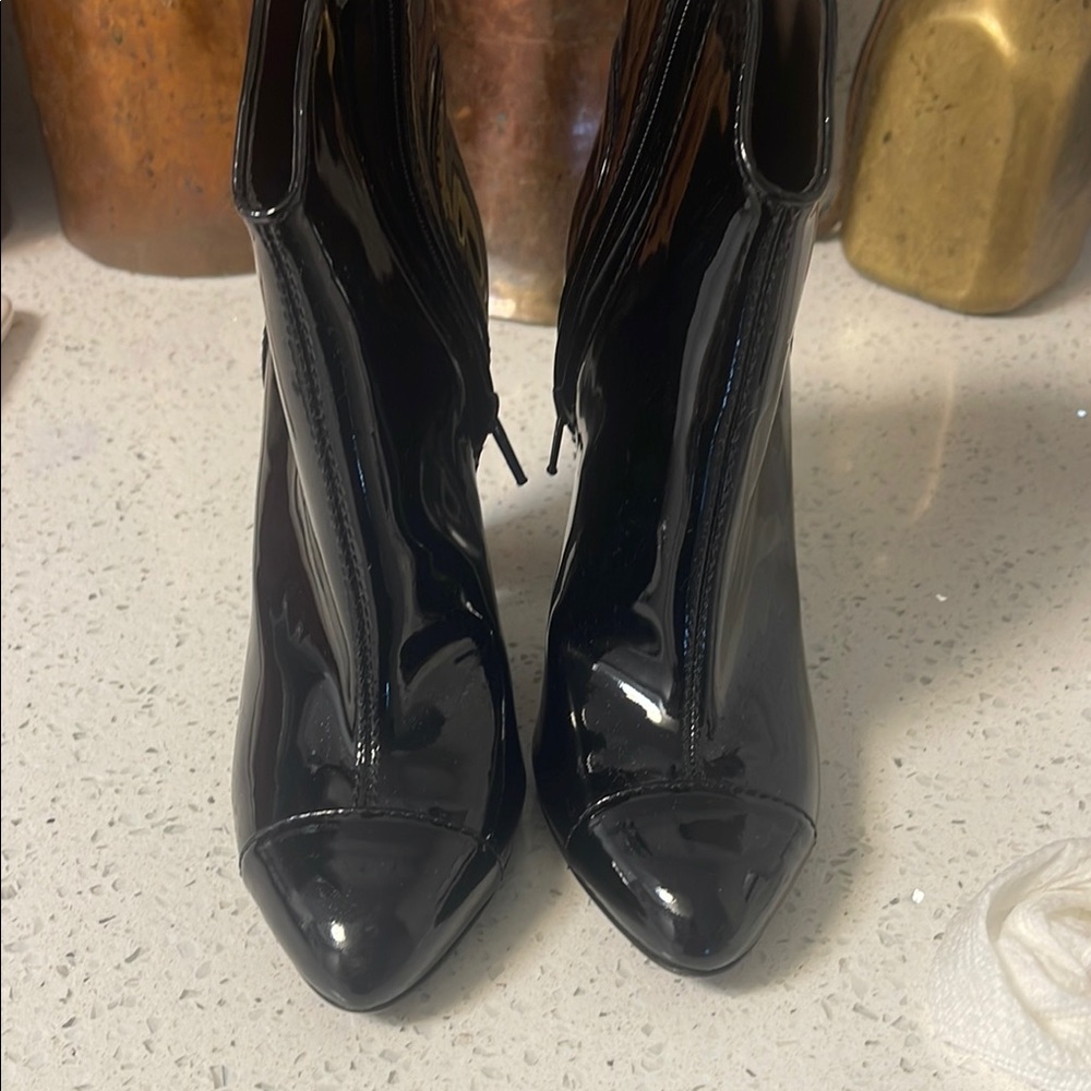 BURBERRY Black Patent Leather Ankle Boots 38 NEVER USED